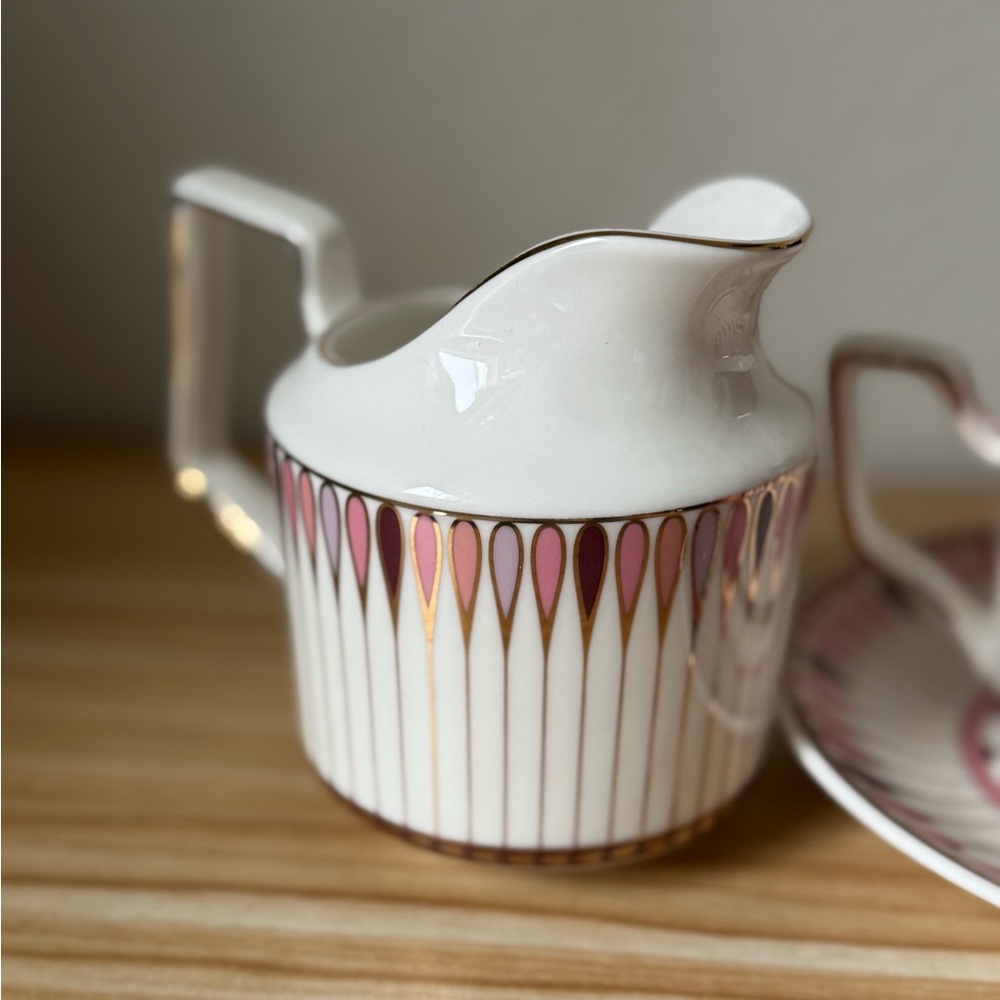 Grace teawear - taupe mauve blush teardrop design tea cup saucer and creamer - Picture 7 of 7